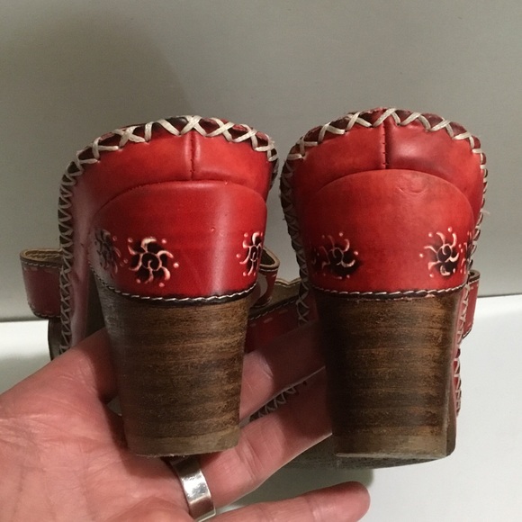 L’ARTISTE Spring Step ‘Palmetto’ leather sandals - Picture 10 of 16